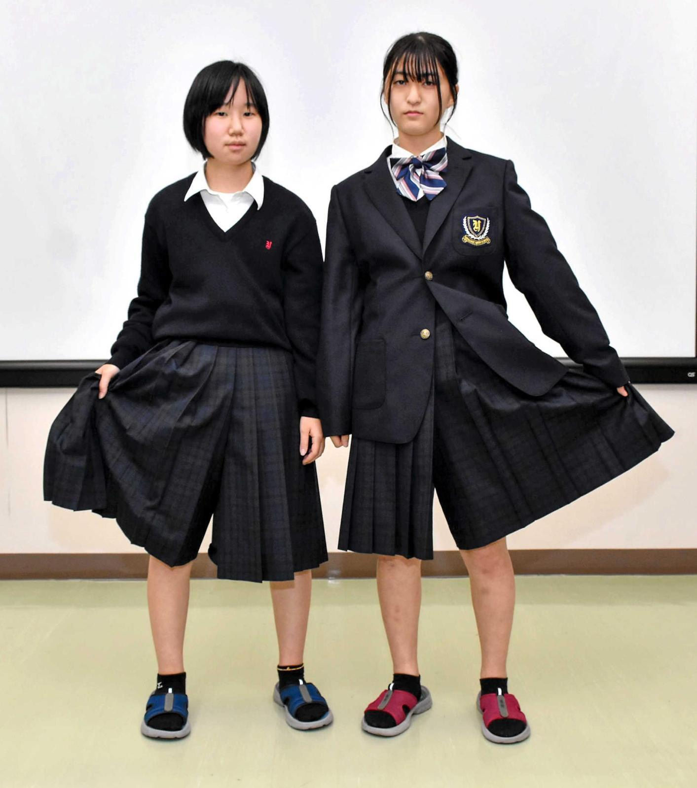 Liceo giapponese aggiunge alle uniformi l'opzione della gonna-pantalone