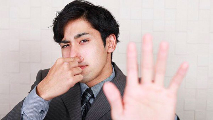 'Molestie olfattive': la più recente controversia sul posto di lavoro in Giappone