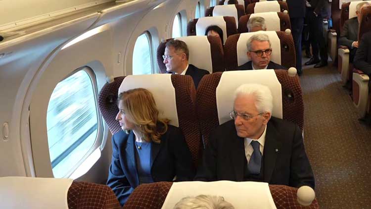 Mattarella in visita in Giappone