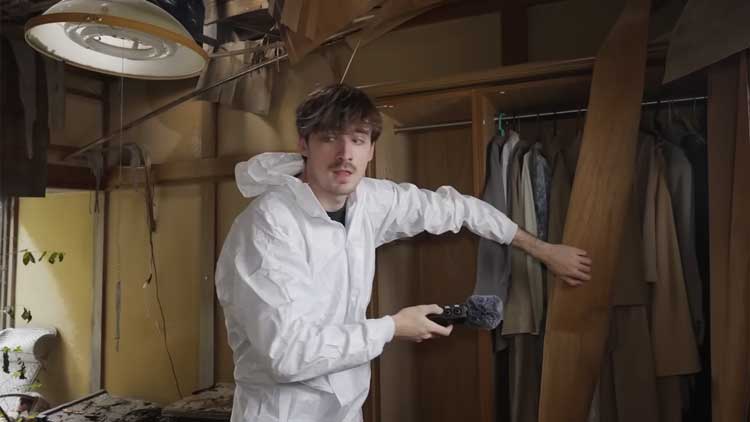 YouTuber francese entra illegalmente in una casa a Fukushima